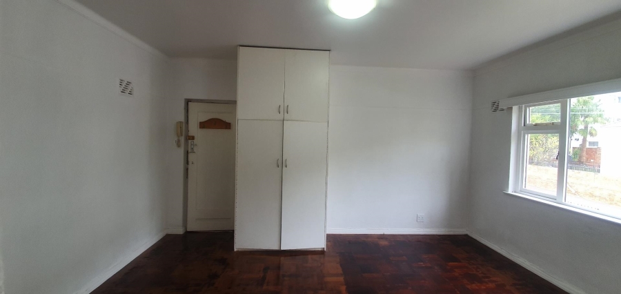 To Let 1 Bedroom Property for Rent in Sea Point Western Cape
